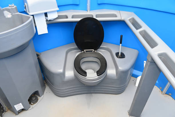 Portable Toilet Options We Offer in Magna, UT